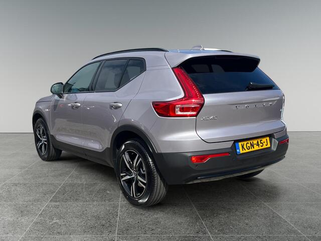 Volvo XC40 2.0 B4 Plus Dark