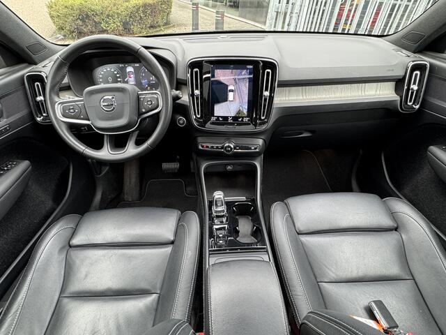 Volvo XC40 2.0 T4 Inscription Pano/dak, trekhaak, winterpakket,