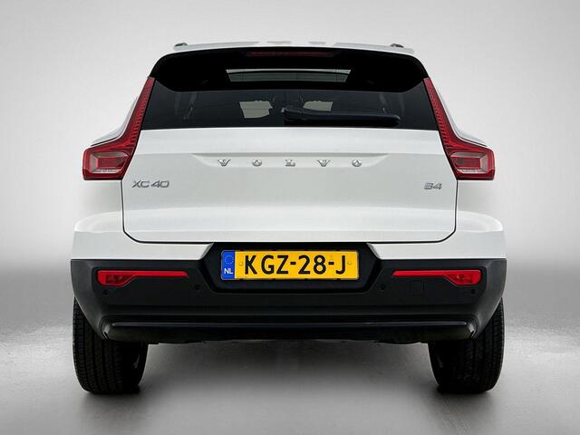 Volvo XC40 2.0 B4 Plus Dark