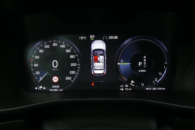 Volvo XC40 1.5 T5 Plug-in hybrid Plus Dark WINTER PACK, MEMORY, ADAPT. CRUISE, CLIMA, NAVI, CAMERA, PDC V&A, APPLE CARPLAY/ANDROID AUTO, BLIS, KEYLESS, ELEKT. ACHTERKLEP, ELEKT. STOELEN, 20.935KM