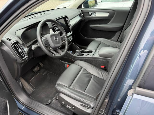 Volvo XC40 T3 163pk Automaat Business Pro / 20.000 km's / 1e Eig. / 360 Camera / Elektr. Stoelen / Leder / ACC / BLIS Trekhaak / 19'' / Keyless / Alarm Klasse 3 / DAB /