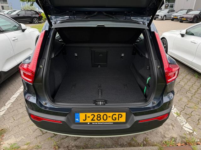 Volvo XC40 T3 163pk Automaat Business Pro / 20.000 km's / 1e Eig. / 360 Camera / Elektr. Stoelen / Leder / ACC / BLIS Trekhaak / 19'' / Keyless / Alarm Klasse 3 / DAB /