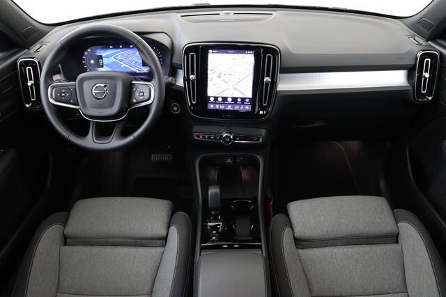Volvo XC40 B4 (M-HYBRID) PLUS DARK -HARMAN/KARDON|CAMERA|ADAP.CRUISE|POWER-SEATS|VERW.VOORRUIT|PRIVACY.GLAS|TREKHAAK|18"