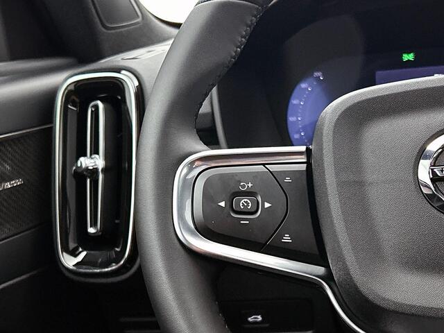 Volvo XC40 2.0 B4 Plus Black Edition