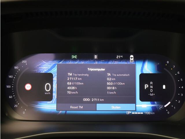 Volvo XC40 2.0 B4 Plus Dark / Trekhaak / Harman Kardon / Stoelverwarming voor & achter / Memory seats / Voorruitverwarming
