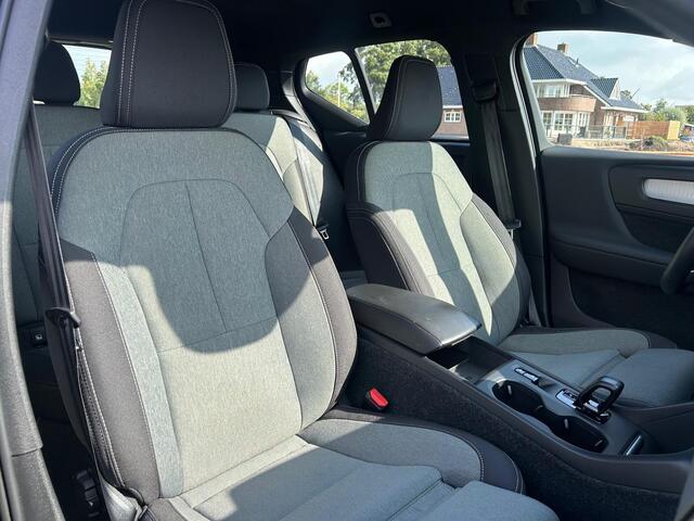 Volvo XC40 1.5 T4 Plug-in hybrid Plus Bright | Achterruitrij Camera | Stoelverwarming | Adaptieve Cruise | Apple Carplay