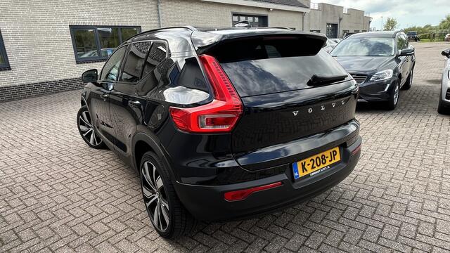 Volvo XC40 Recharge P8 AWD R-Design | Climate Pack (achterbank verwarmd) | ack Lounge (audio installatie high end, elektrisch glazen schuif-/kanteldak, parkeersensor voor, rondomzicht camera)