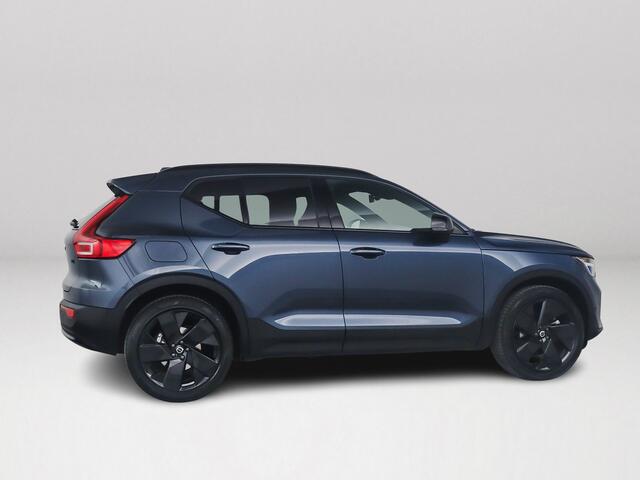 Volvo XC40 B4 Plus Black Edition | Panoramadak | 360° camera | Harman Kardon | Stoel- en stuurverwarming | Trekhaak