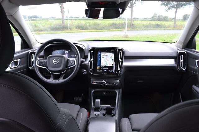 Volvo XC40 1.5 T4 Recharge Inscription | Achteruitrijcamera | Trekhaak 1800kg | Stuur en stoelverw. | Keyless |