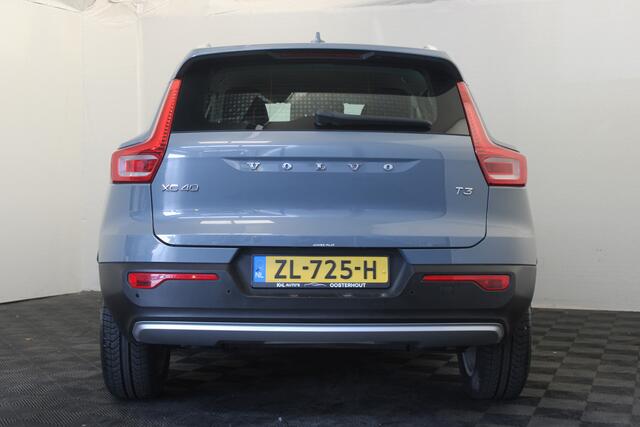 Volvo XC40 1.5 T3 Momentum Pro