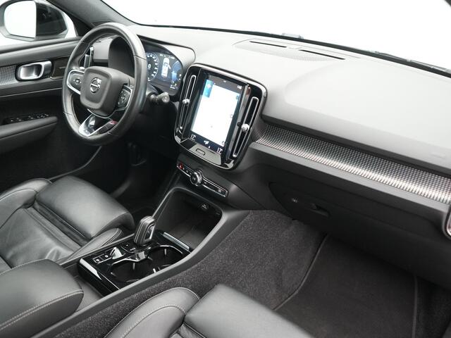 Volvo XC40 T5 Recharge R-Design PHEV 262pk Dealer O.H. | Panodak | Adaptive Cruise | 360 Camera | Harman / Kardon | Blis | Keyless | Apple Carplay | Navigatie | DAB | Virtual Cockpit | Pilot Assist | 19"L.M | Plug In Hybrid |