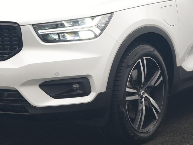 Volvo XC40 T5 Recharge R-Design PHEV 262pk Dealer O.H. | Panodak | Adaptive Cruise | 360 Camera | Harman / Kardon | Blis | Keyless | Apple Carplay | Navigatie | DAB | Virtual Cockpit | Pilot Assist | 19"L.M | Plug In Hybrid |