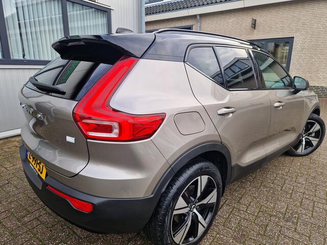 Volvo XC40 T4 Recharge R-Design | camera achter | Stoelverwarming en stuurverwarming | getinte ramen | Apple carplay