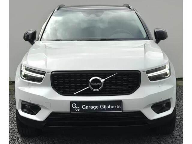 Volvo XC40 1.5 T5 Recharge R-Design Seat Pack - Park Assist Pack - Lighting Pack - Winter Pack - Cruise control adaptief - Two Tone - Telefoonlader - 19"Licht metaal - Privacy Glass - Intellisafe Pro Pakket