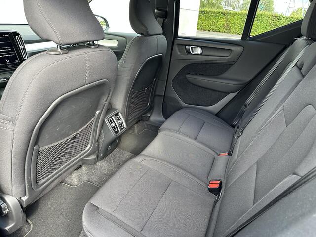 Volvo XC40 2.0 B4 Business Pro NL geleverd | Volvo dealer onderhouden | B4 197PK | All-Season