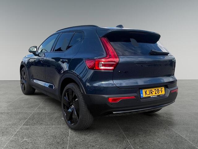 Volvo XC40 2.0 B4 Plus Black Edition