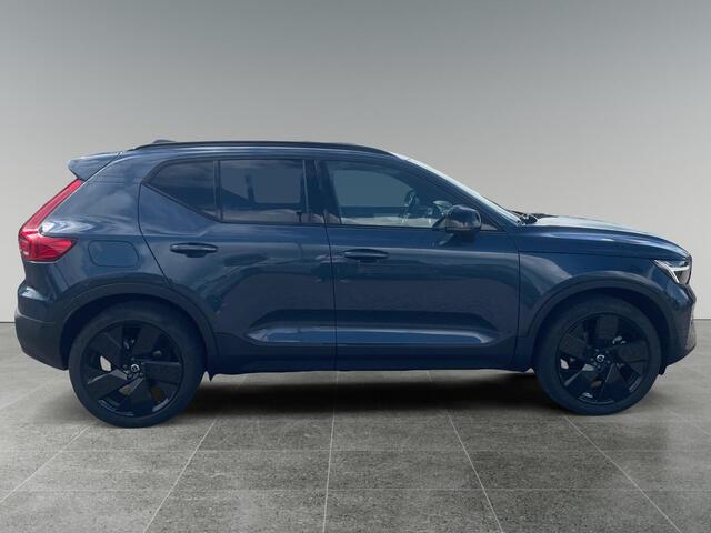 Volvo XC40 2.0 B4 Plus Black Edition