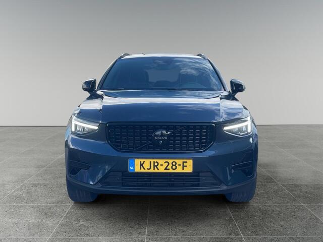 Volvo XC40 2.0 B4 Plus Black Edition
