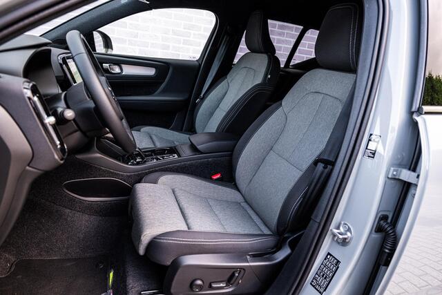 Volvo XC40 2.0 B4 Plus Dark | Trekhaak | Stoel/stuurverwarming | Power Seats | Memory | Stoel/Stuur verwarming | Harman/Kardon | Camera | Parkeersensoren V+A | Extra getint glas |