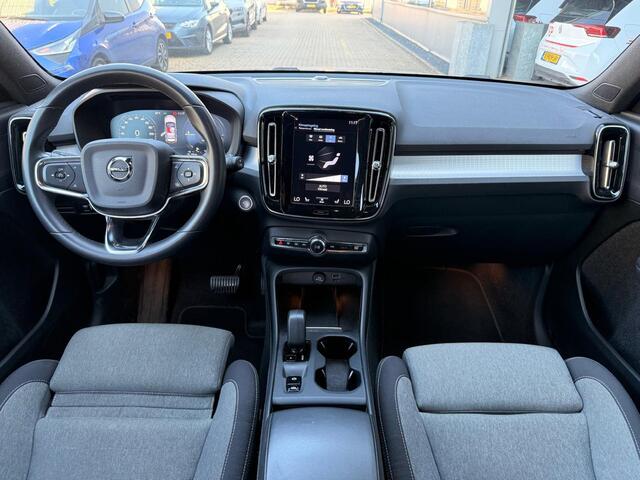 Volvo XC40 1.5 T5 Plug-in hybrid Core Bright LED | Camera | Parkeerseonren vóór en achter | Keyless entry | Elektrische achterklep | verwarmde voorstoelen | verwarmd Stuurwiel | All Season banden | Volvo On Call | Trekhaak | 1800Kg trekgewicht! |
