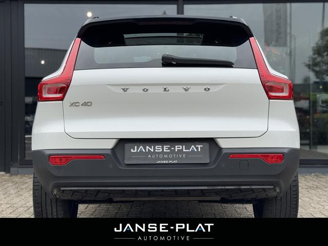 Volvo XC40 1.5 T5 Recharge R-Design Pano | Wegdr. Trekhaak | Adaptive Cruise |