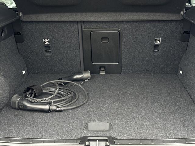 Volvo XC40 1.5 T5 Recharge R-Design Pano | Wegdr. Trekhaak | Adaptive Cruise |