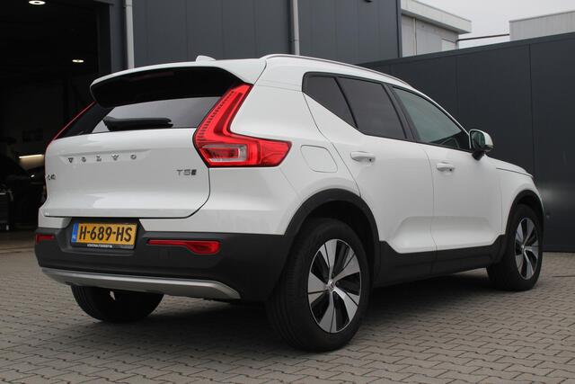 Volvo XC40 1.5 T5 Twin Engine Momentum Pro | Incl. 12 maanden garantie | 100% onderhouden | Cruise control | Climate control | Apple carplay/Android auto | Parkeercamera | Stoelverwarming |
