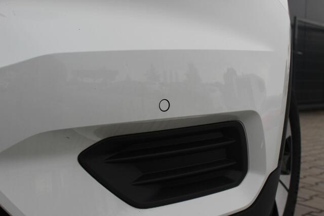 Volvo XC40 1.5 T5 Twin Engine Momentum Pro | Incl. 12 maanden garantie | 100% onderhouden | Cruise control | Climate control | Apple carplay/Android auto | Parkeercamera | Stoelverwarming |