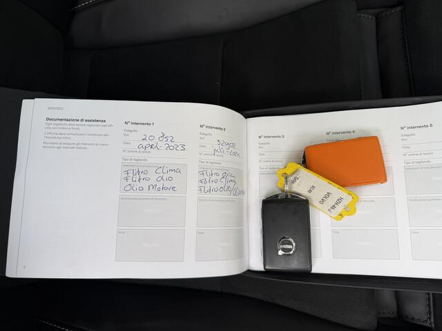 Volvo XC40 1.5 T5 Recharge R-Design Leer/alcantara bekleding/Carplay