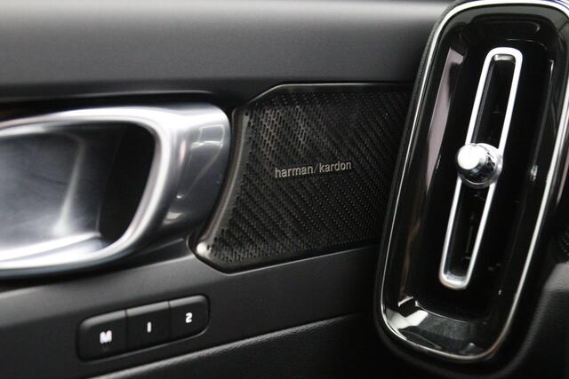 Volvo XC40 Recharge Pro 232 PK 70 KWH, SOH 96 %, Panoramadak, Trekhaak, Harman/Kardon, Memory