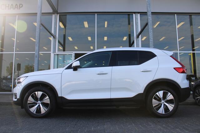 Volvo XC40 T2 130PK Automaat Business Pro | BLIS | Camera achter | Parkeersensoren | Apple/android Carplay | Pilot Assist |