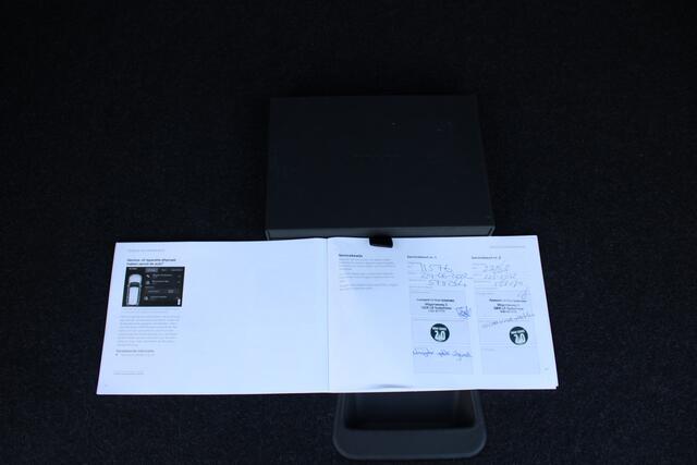 Volvo XC40 T2 130PK Automaat Business Pro | BLIS | Camera achter | Parkeersensoren | Apple/android Carplay | Pilot Assist |