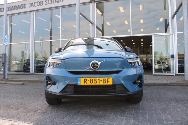 Volvo XC40 Recharge Ultimate 70 kWh | Fjord blue Carpet | 360 | H&K audio | Panorama dak | Stoel/stuurwiel verwarming | BLIS |