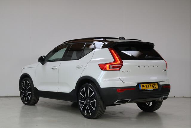 Volvo XC40 2.0 T5 AWD R-Design | Pano | Stoel+Stuur verwarmd | Acc | Harman Kardon