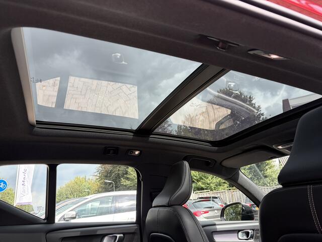 Volvo XC40 1.5 T5 Recharge R-Design TREKHAAK PANO 360 CAMERA HARMAN KARDON