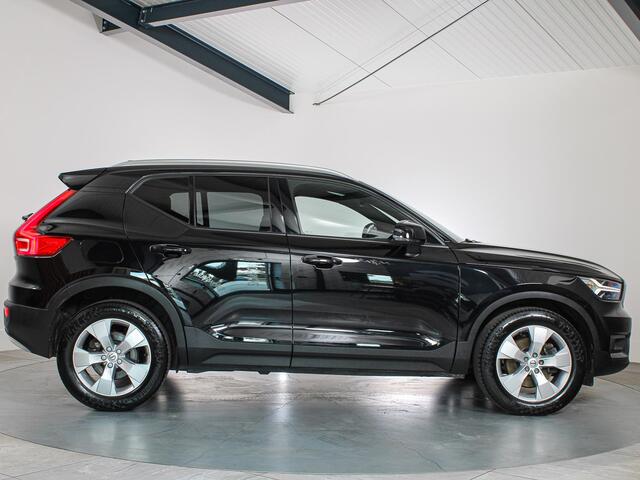 Volvo XC40 2.0 B4 Momentum Business Camera, Stoel/Stuurverwarming, Trekhaak, Cruise Control