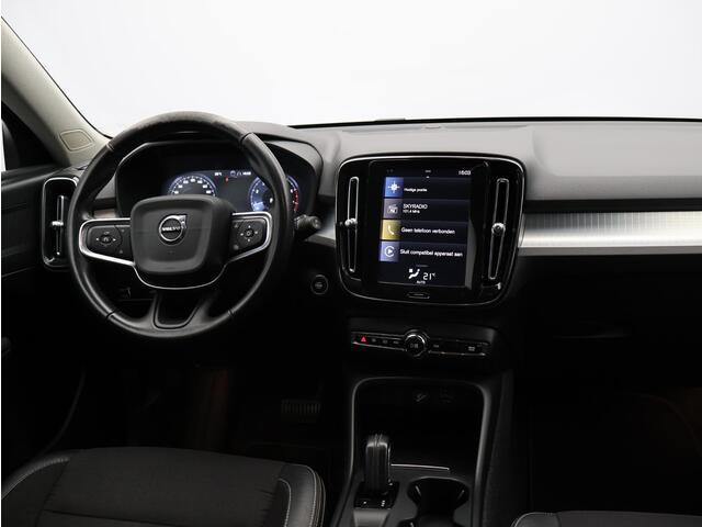 Volvo XC40 T4 190pk Automaat Momentum Pro / Trekhaak / Cruise Control / Elektrische Achterklep / Parkeersensoren Achter / All-Seasonbanden /