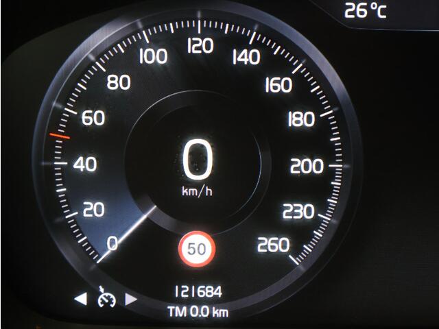 Volvo XC40 T4 190pk Automaat Momentum Pro / Trekhaak / Cruise Control / Elektrische Achterklep / Parkeersensoren Achter / All-Seasonbanden /
