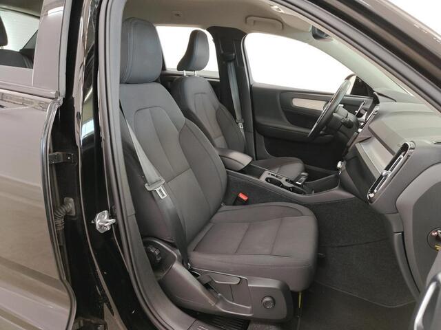 Volvo XC40 1.5 T4 RECHARGE R-DESIGN EXPRESSION (86% SOH) I P-CAMERA I NAVIGATIESYSTEEM I STOELVERWARMING