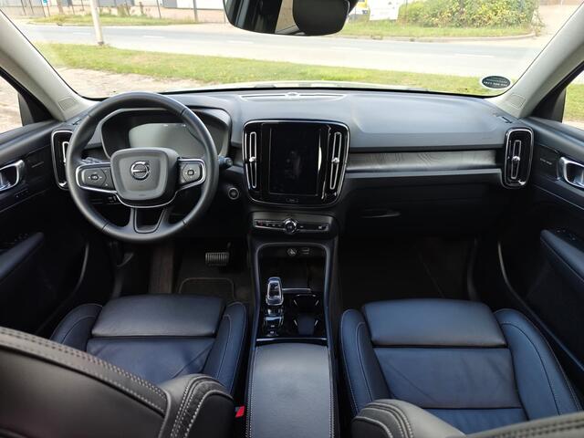 Volvo XC40 T5 Plug-in hybrid Plus Dark | Rijklaarprijs | Trekhaak | Harman Kardon | Elek. Stoelen |