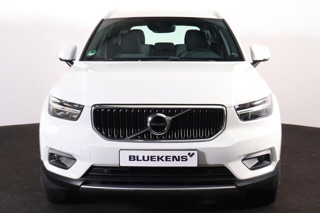 Volvo XC40 T2 Business Pro - IntelliSafe Assist & Surround - Adaptive Cruise Control - Parkeercamera achter - High Performance audio - Navigatie - Parkeer assistent - 19' LMV