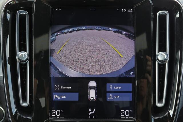Volvo XC40 T2 Business Pro - IntelliSafe Assist & Surround - Adaptive Cruise Control - Parkeercamera achter - High Performance audio - Navigatie - Parkeer assistent - 19' LMV