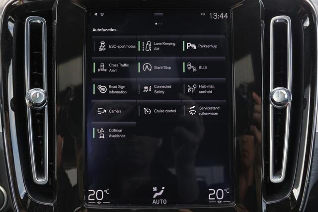 Volvo XC40 T2 Business Pro - IntelliSafe Assist & Surround - Adaptive Cruise Control - Parkeercamera achter - High Performance audio - Navigatie - Parkeer assistent - 19' LMV