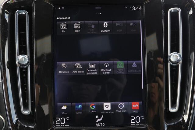 Volvo XC40 T2 Business Pro - IntelliSafe Assist & Surround - Adaptive Cruise Control - Parkeercamera achter - High Performance audio - Navigatie - Parkeer assistent - 19' LMV