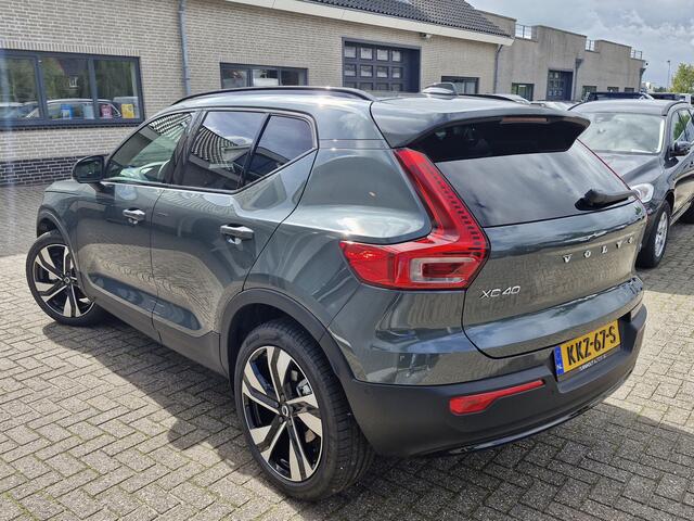 Volvo XC40 B4 Plus Dark met Lighting Pack (koplampen adaptief, koplampreiniging, matrix led koplampen, mistlampen voor) en Elektrisch glazen panorama-dak en trekhaak inklapbaar en nog meer meer.....
