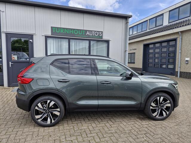 Volvo XC40 B4 Plus Dark met Lighting Pack (koplampen adaptief, koplampreiniging, matrix led koplampen, mistlampen voor) en Elektrisch glazen panorama-dak en trekhaak inklapbaar en nog meer meer.....