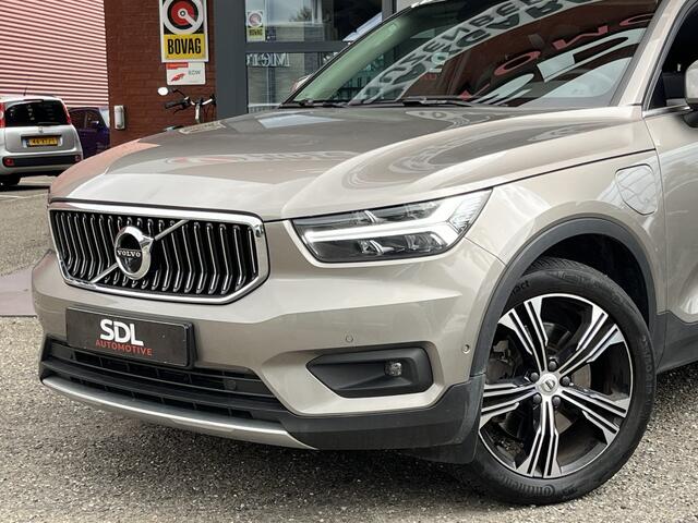 Volvo XC40 1.5 T5 Recharge Inscription // MEMORY SEATS // HARMAN - KARDON AUDIO // NAVI // CAMERA // PANO SCHUIF-KANTEL DAK //