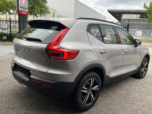 Volvo XC40 2.0 B3 Inscription // HARMAN - KARDON AUDIO // NAVI // CAMERA // MEMORY SEATS // ELEK. ACHTERKLEP //