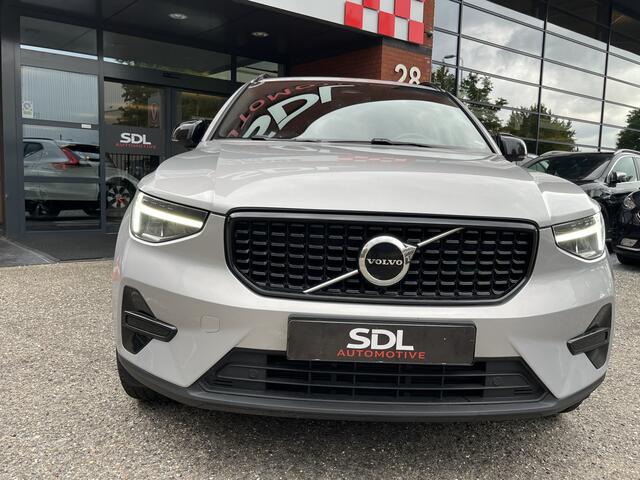 Volvo XC40 2.0 B3 Inscription // HARMAN - KARDON AUDIO // NAVI // CAMERA // MEMORY SEATS // ELEK. ACHTERKLEP //
