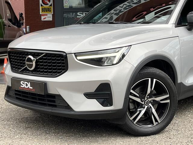 Volvo XC40 2.0 B3 Inscription // HARMAN - KARDON AUDIO // NAVI // CAMERA // MEMORY SEATS // ELEK. ACHTERKLEP //
